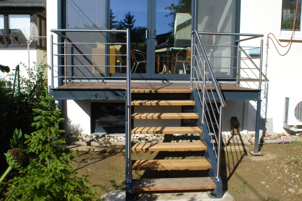 Escalier en alu et terrasse 1