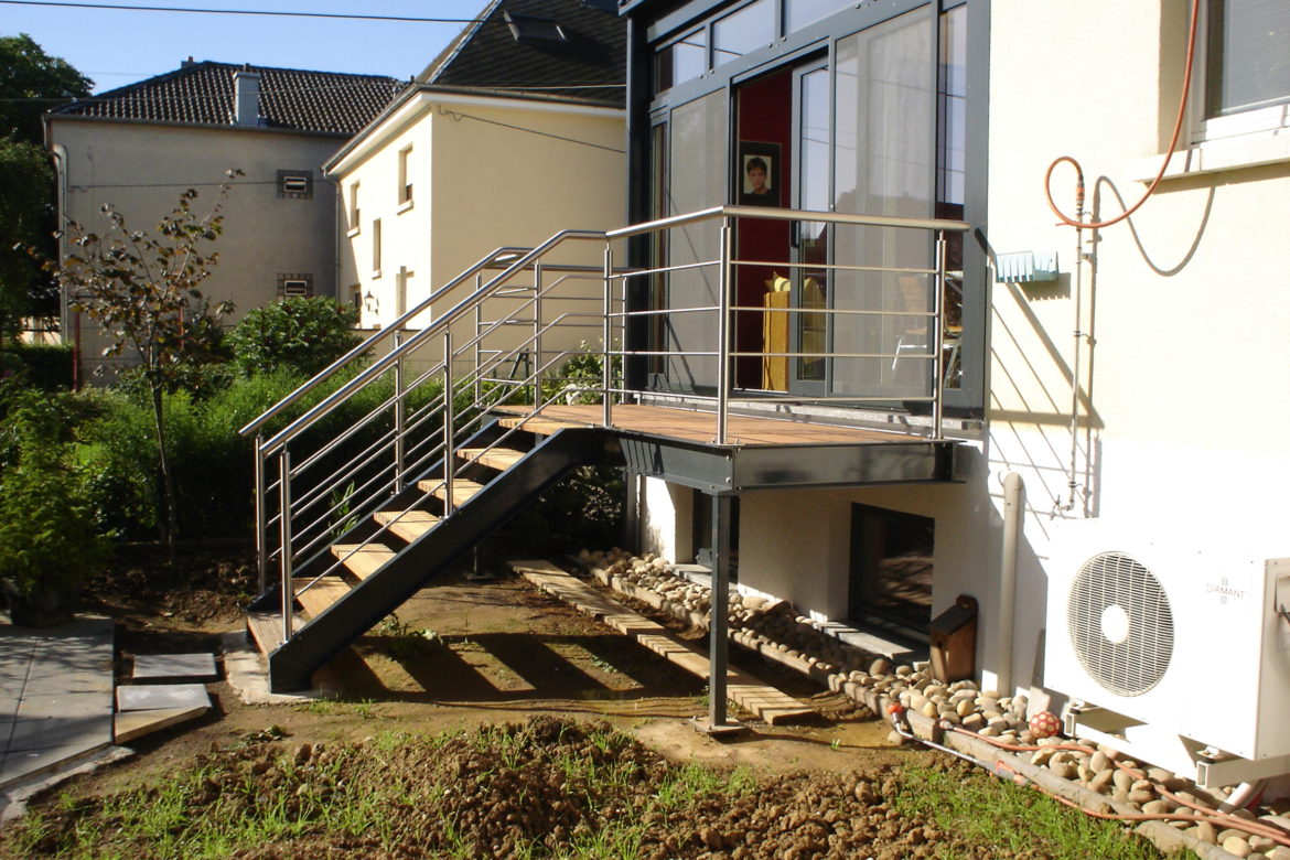 Escalier en alu et terrasse 2